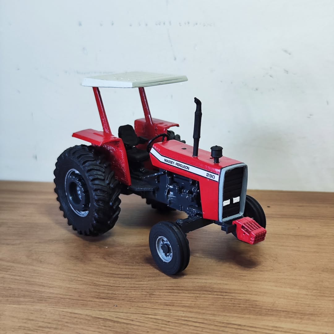 Miniatura Massey Ferguson 290 4x2 - Escala 1/32