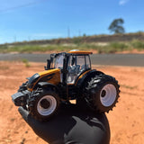 Miniatura Valtra A134 Hitech - 1/32