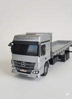 Miniatura Mercedes-Benz Atego 2433 Carroceria Prata (Escala 1/24)