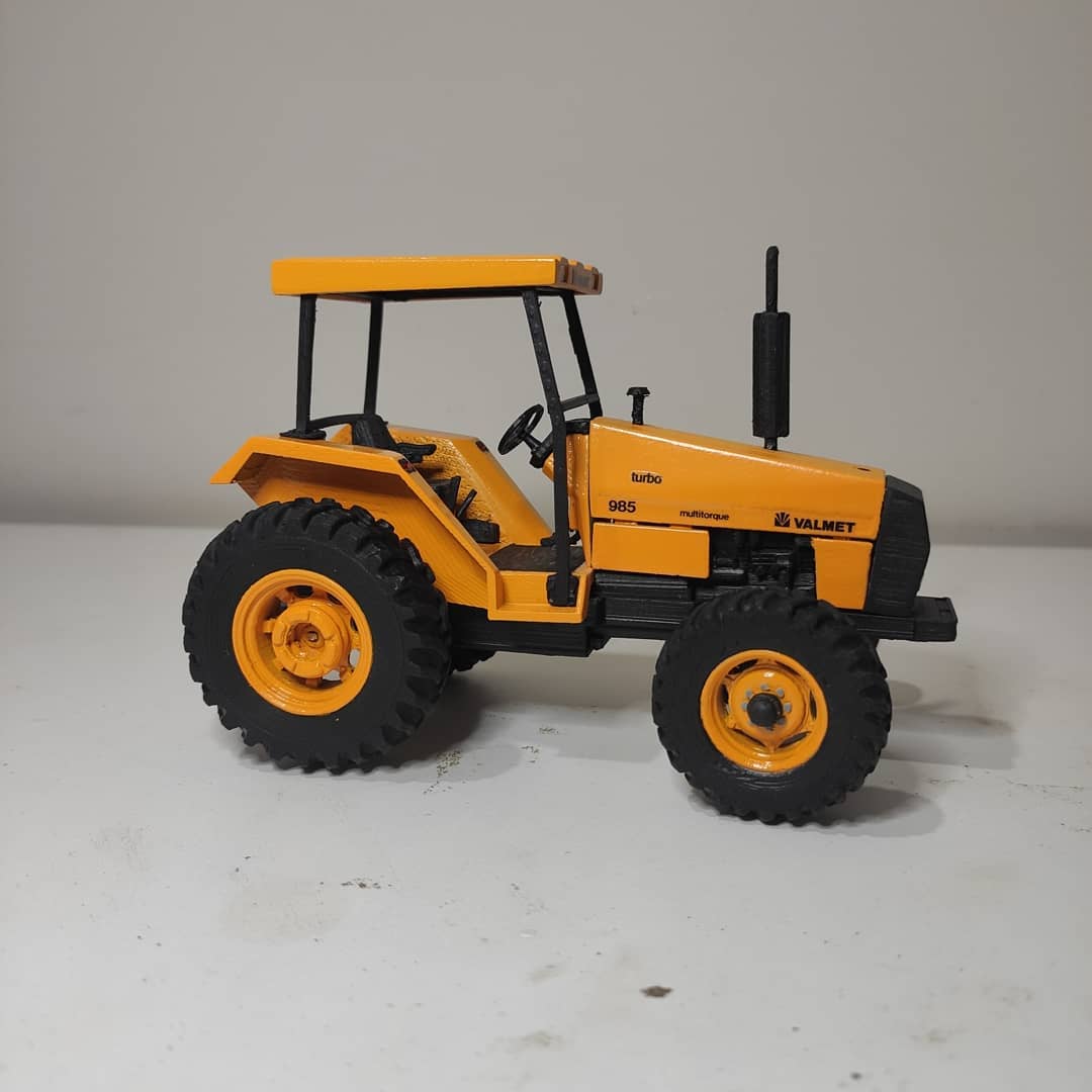 Miniatura Valmet 985 - Escala 1/32
