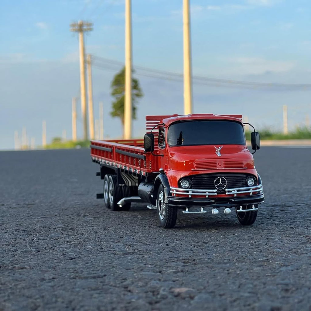 Caminhão Mercedes-Benz L-1113 Truck RC – Escala 1/24 (Controle Remoto)