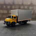 Mercedes-Benz 1313 Toco Baú Amarelo Controle Remoto - Escala 1/14