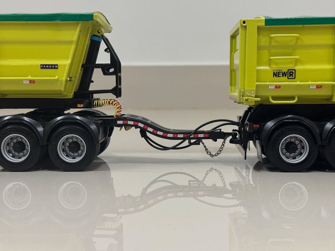 Scania NTG Rodocaçamba Randon RC 1/14 - (Controle Remoto)