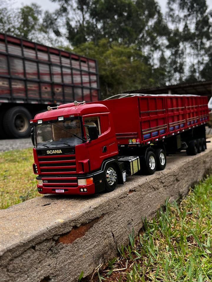 Scania 420 Vermelha Graneleira 2 Eixos RC 1/14 - (Controle Remoto)