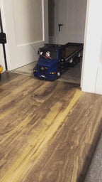 Caminhão Mercedes-Benz Atron 2324 Carroceria – Escala 1/14 (Controle Remoto)