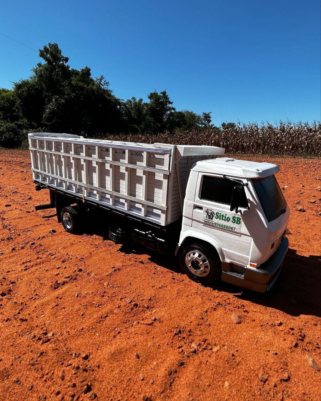 Miniatura Volkswagen 8-120 Delivery Boiadeiro - Escala 1/24